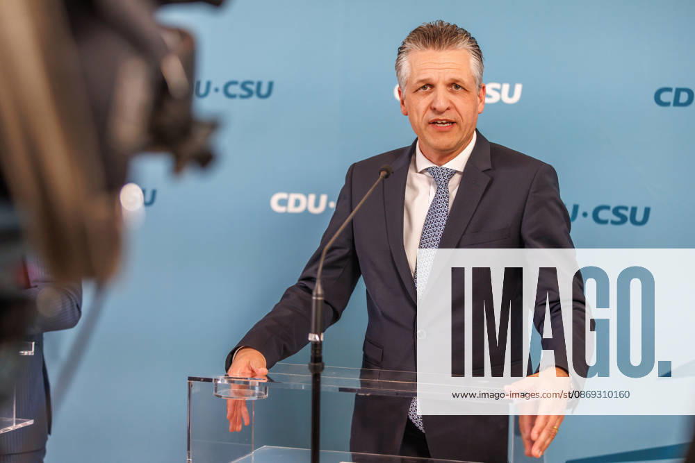 Statement before the CDU CSU parliamentary group meeting by Alexander Hoffmann, Deputy Chair of the CDU CSU parliamentary group in the Bundestag, and Thorsten Frei (CDU), Chair of the parliamentary group, speak during a statement before the parliamentary group meetings on October 13, 2026, in Berlin, Berlin, Berlin, Germany, Reichstag
