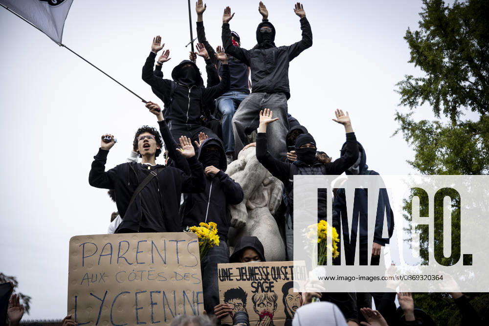 Thousands join fresh student protests across France as education disruptions spread STRASBOURG, FRANCE - OCTOBER 13: High school students stage further school blockades in Alsace on October 13, 2026, ahead of planned rallies in Strasbourg and Mulhouse, France. The mobilization reflects growing anger among students over education issues. Sathiri Kelpa Anadolu Strasbourg France. Editorial use only. Please get in touch for any other usage.