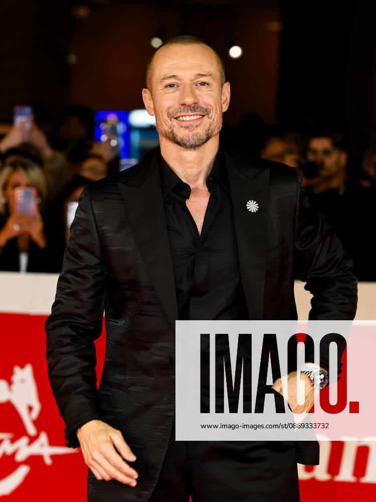 IPA89642269 - Rome, 2026 Film Festival - Evening 1 - Red Carpet at the Opening Ceremony In the photo: Stefano Accorsi