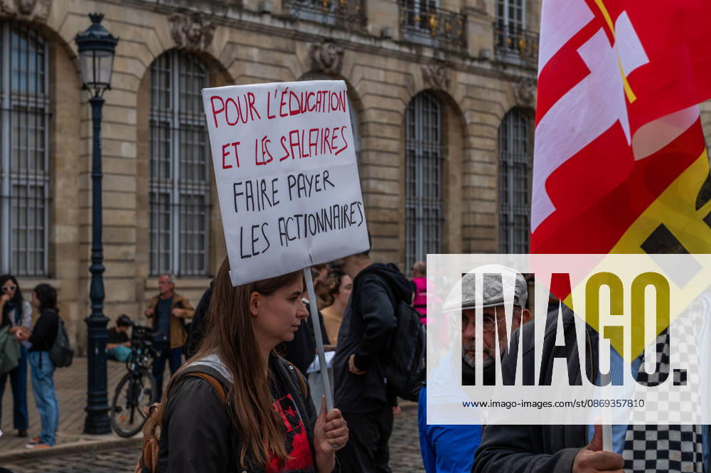 High school students are protesting all over France, particularly here in Bordeaux. Their grievances are as follows: a shortage of staff, overcrowded class schedules, dilapidated infrastructure, a stressful college counseling process (career guidance), and deteriorating learning conditions. Bordeaux France - ZUMAh207 20261013_zip_h207_052