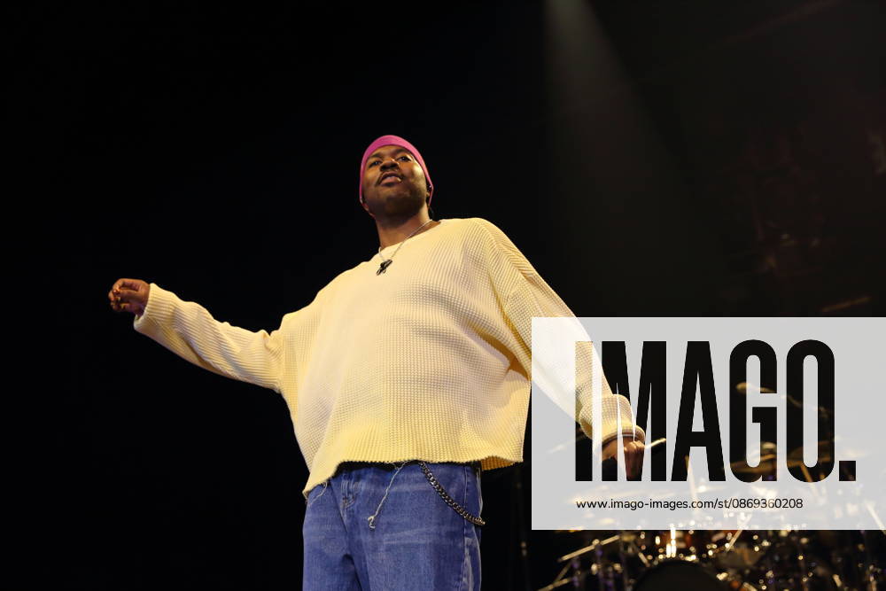 Khalid Donnel Robinson, also known as Khalid, at a concert at the Uber Eats Music Hall in Berlin, October 13, 2026 Khalid Concert Berlin