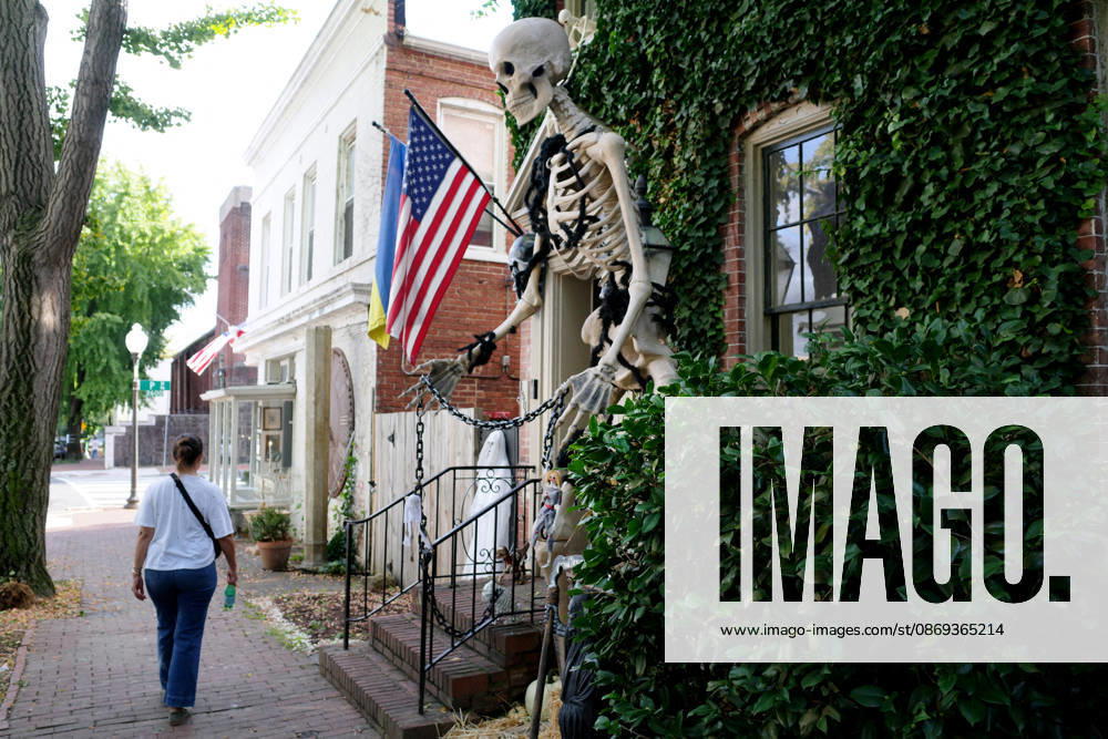Halloween Decorations in Washington, DC Halloween themed decorations at a house downtown Washington, DC on October 13, 2026. Photo by Olivier Douliery ABACAPRESS.COM Washington Virginia United States