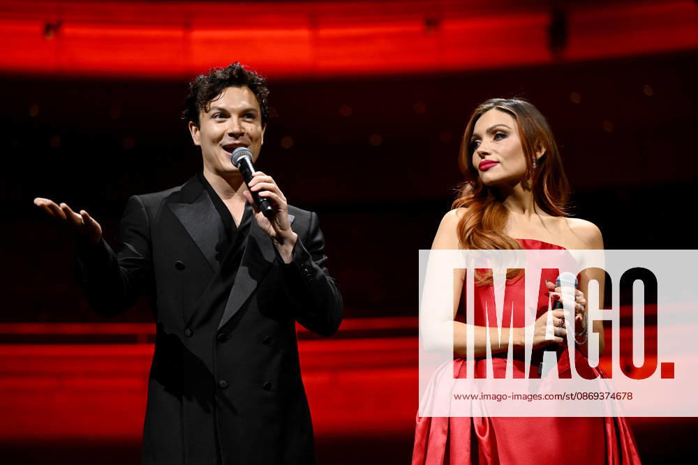 MOULIN ROUGE PREVIEW, Nigel Huckle (left), in the role of Christian, and Erin Clare, in the role of Satine, during the Moulin Rouge! The Musical cast reveal at the Sydney Lyric Theatre, Sydney Wednesday, October 14, 2026. ( NO ARCHIVING SYDNEY NEW SOUTH WALES Australia