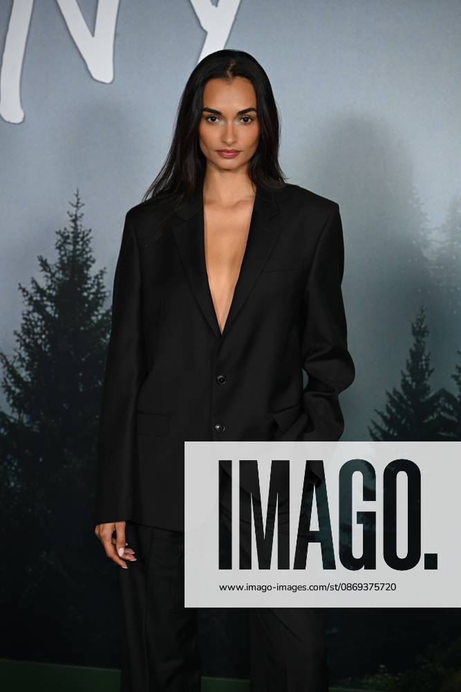 Los Angeles , CA: - OCTOBER 13: Gizele Oliveira at the Los Angeles premiere of Hulu s Phony at Pacific Design Center on October 13, 2026 Credit: Michael Mattes USA - ZUMAa123 20261013_zaa_a123_086