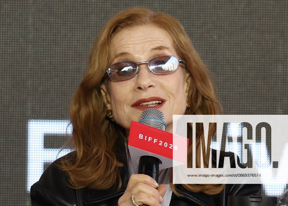 French actress Isabelle Huppert at BIFF French actress Isabelle Huppert at BIFF French actress Isabelle Huppert attends an open talk event at the 31st Busan International Film Festival (BIFF) at the Busan Cinema Center in the southeastern port city on Oct. 13, 2026. (Yonhap) 2026-10-14 12:23:47 <Copyright ¨Ï 1980-2026 YONHAPNEWS AGENCY. .> ºÎ»ê±¤¿ª½Ã