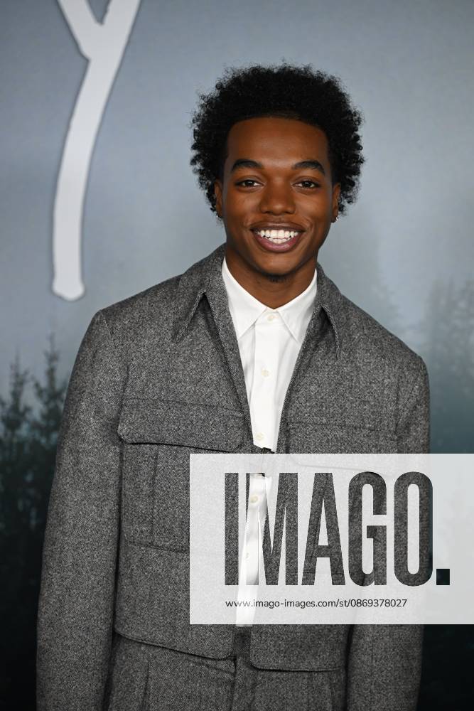 Los Angeles , CA: - OCTOBER 13: Maliq Johnson at the Los Angeles premiere of Hulu s Phony at Pacific Design Center on October 13, 2026 Credit: Michael Mattes USA - ZUMAa123 20261013_zaa_a123_132