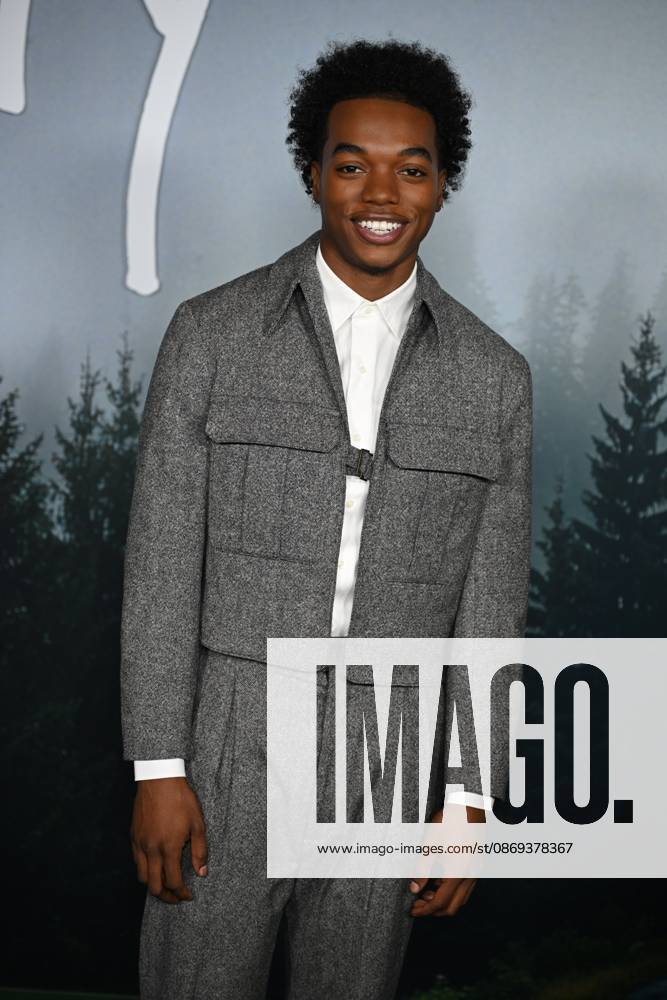 Los Angeles , CA: - OCTOBER 13: Maliq Johnson at the Los Angeles premiere of Hulu s Phony at Pacific Design Center on October 13, 2026 Credit: Michael Mattes USA - ZUMAa123 20261013_zaa_a123_142