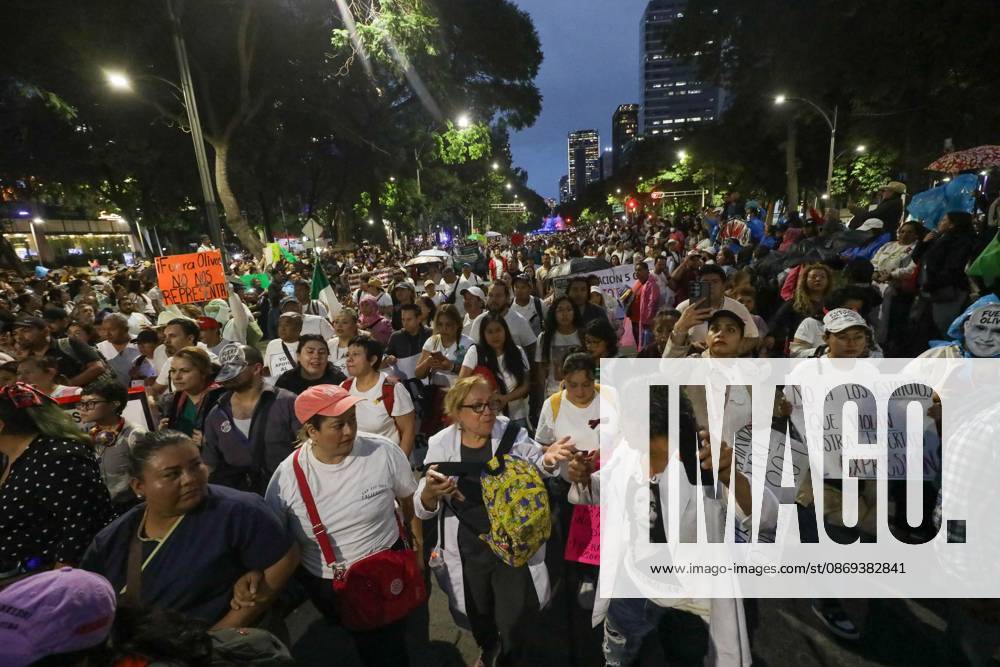 TO-45452- Mexico City, October 13, 2026: Workers from the Mexican Social Security Institute organized a massive march that set off from the Siglo XXI Medical Center in Mexico City. Photo: Ian Robles .com.mx - ZUMAcs4_ 20261013_faa_cs4_250
