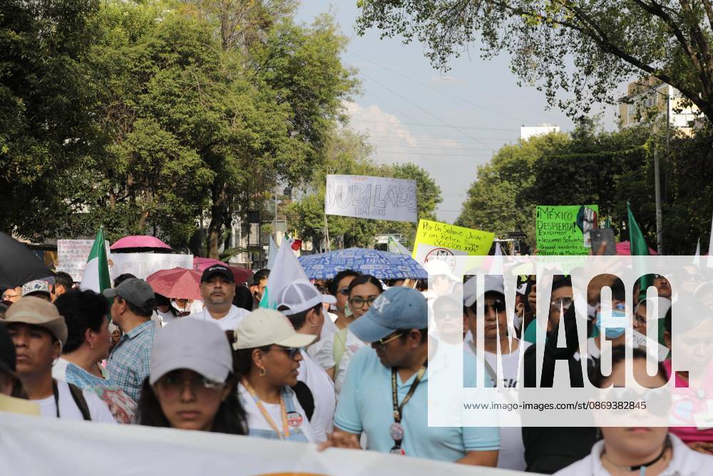 TO-45452- Mexico City, October 13, 2026: Workers from the Mexican Social Security Institute organized a massive march that set off from the Siglo XXI Medical Center in Mexico City. Photo: Ian Robles .com.mx - ZUMAcs4_ 20261013_faa_cs4_252