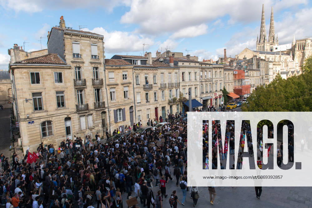 High School Stdent Mobilisation - Bordeaux Elevated view of high school students marching during Act V of the high school student mobilisation in Bordeaux, France on October 13, 2026, with the spires of Saint-André Cathedral in the background, protesting against education reforms. Photo by Fabrice Sapte ABACAPRESS.COM Bordeaux France