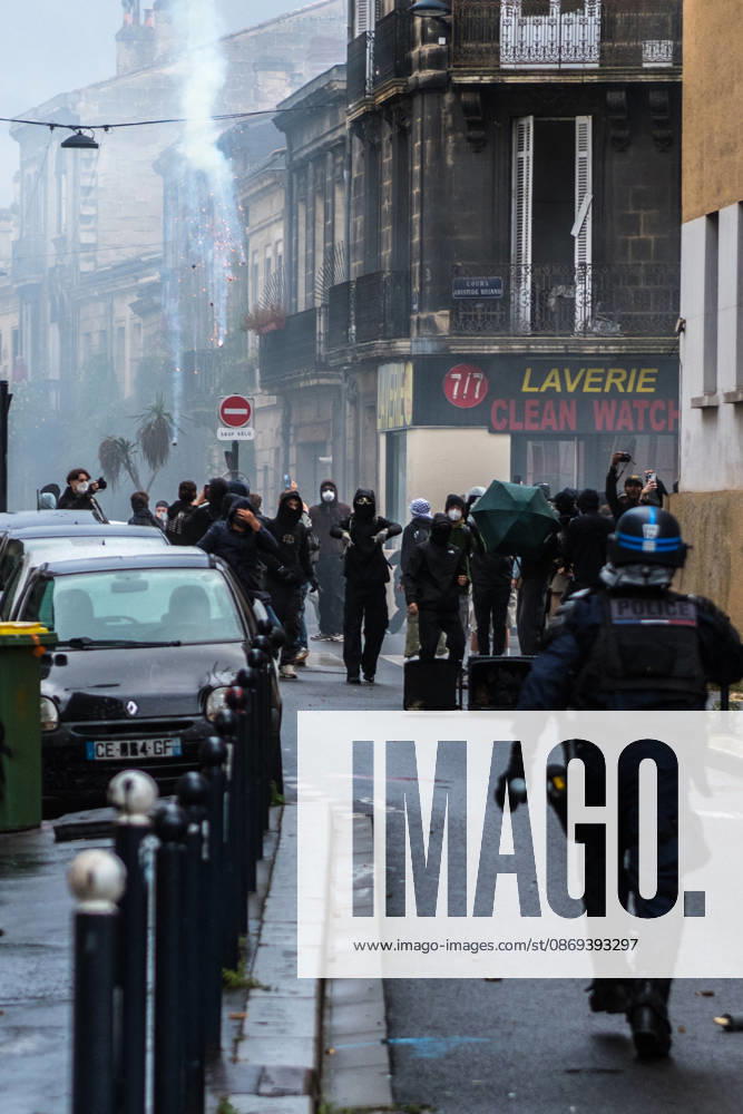 High School Stdent Mobilisation - Bordeaux A police officer in riot gear faces protesters in a street filled with tear gas during Act V of the high school student mobilisation in Bordeaux, France on October 13, 2026. Photo by Fabrice Sapte ABACAPRESS.COM Bordeaux France