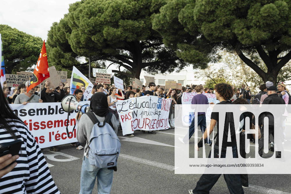 High School Student Mobilisation - Toulouse The procession behind the banners. Act V of the secondary school and university students protests. Young people and the world of work are continuing their joint mobilisation and demands for adequate resources for education, better study conditions, an end to student precariousness, and access to housing. France, Toulouse, 13 October 2026. Photo by Patricia Huchot-Boissier AbacaPress.com. TOULOUSE OCCITANIE France