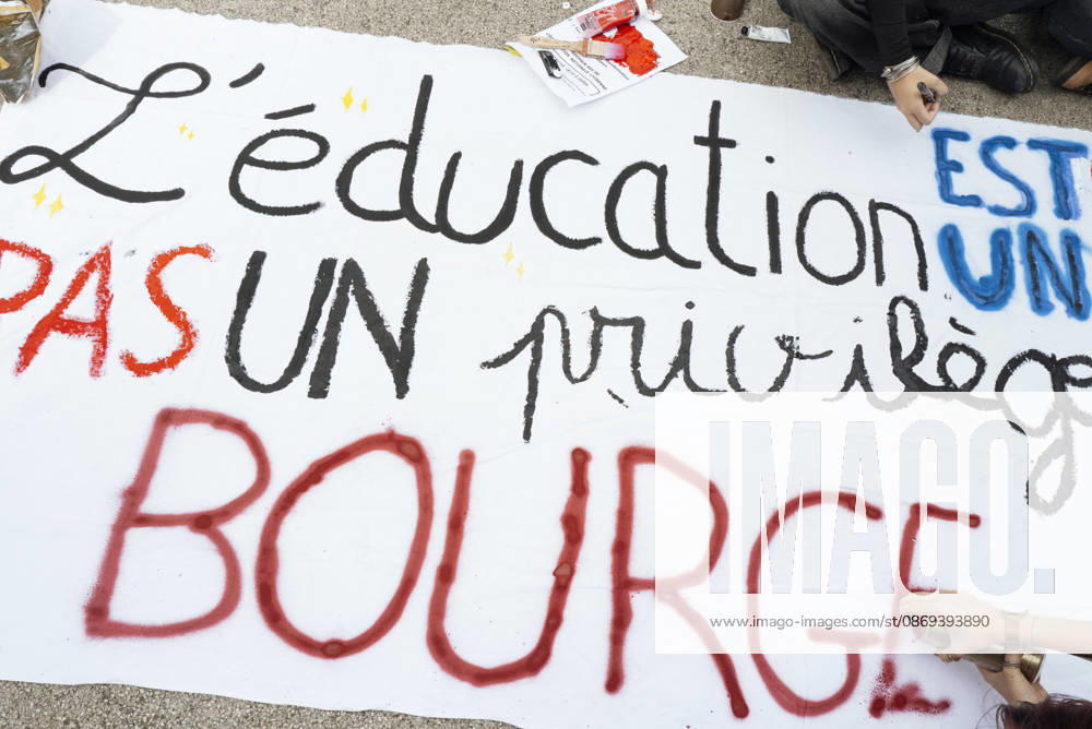 High School Student Mobilisation - Toulouse A banner currently being made -Education is a right, not a bourgeois privilege. Act V of the secondary school and university students protests. Young people and the world of work are continuing their joint mobilisation and demands for adequate resources for education, better study conditions, an end to student precariousness, and access to housing. France, Toulouse, 13 October 2026. Photo by Patricia Huchot-Boissier AbacaPress.com. TOULOUSE OCCITANIE France