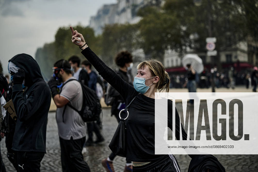 High school students protest in Paris on October 13, 2026. - 13 10 2026 - France Ile-de-France (region) Paris - AntoninxBuratx Pictorium LePictorium_0343229