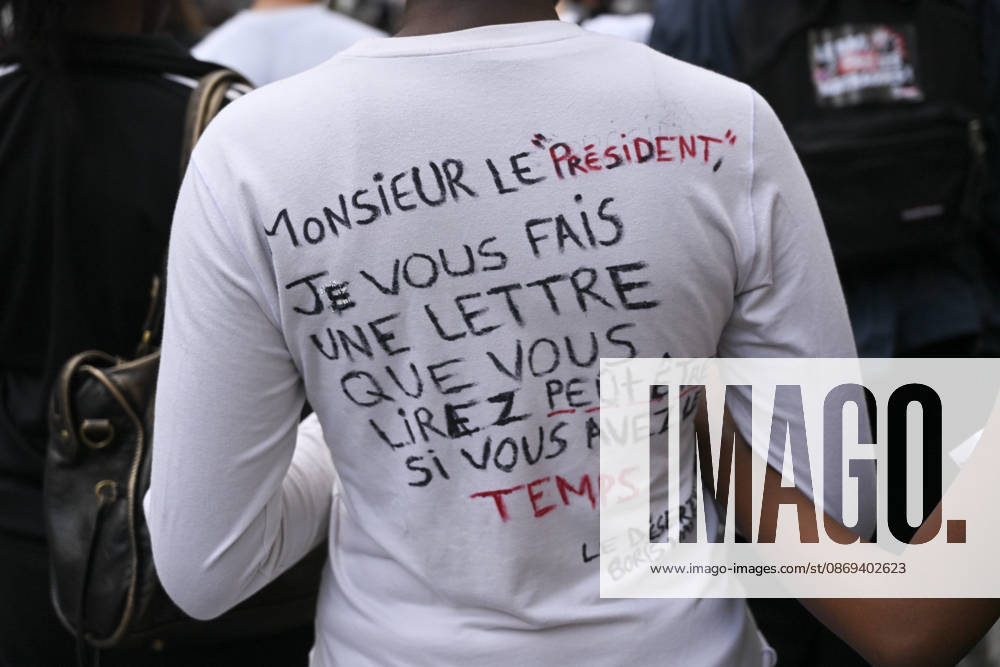 The two protests by high school students and labor unions converge at Place Vauban in Paris on October 13, 2026. - 13 10 2026 - France Ile-de-France (region) Paris - JulienxMattiax Pictorium LePictorium_0343326