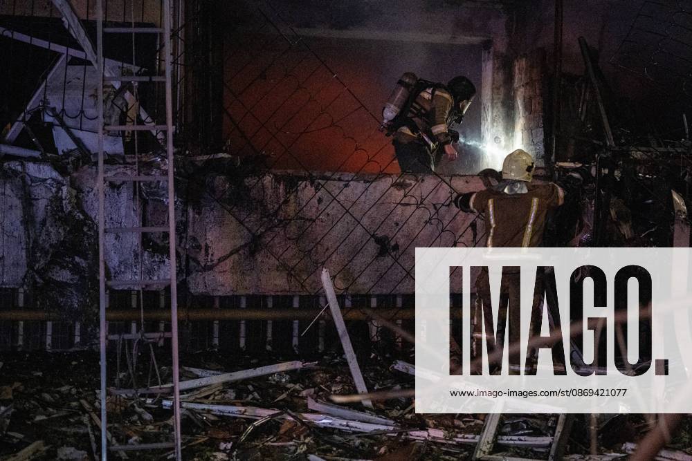 3 Dead and 19 Injured as Russian Missile Hits Residential Building - Kyiv Rescuers work at the scene of a Russian missile strike on a nine-story residential building in Kyiv? Desnianskyi district, Ukraine, on October 14, 2026. Russia launched a massive ballistic missile attack on the capital. Three women were killed and 19 people were injured in the Desnianskyi district, including a seven-year-old girl. Apartments on the first through eighth floors of the building were also damaged Photo by Danylo Antoniuk Ukrinform ABACAPRESS.COM Kyiv Ukraine