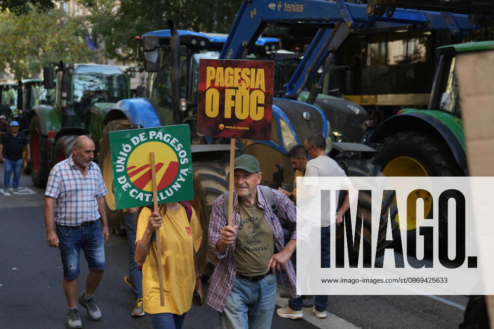Tractor Rally for Agriculture in Barcelona: Protesters during a rally of tractors from various parts of Catalonia in front of the Government Delegation and statements, on October 14, 2026, in Barcelona, Catalonia, Spain. The demonstration, organized by Unió de Pagesos with the support of Asaja, FCAC, and Revolta Pagesa, denounces the structural crisis in the agricultural sector in Barcelona. October 14, 2026, Spain