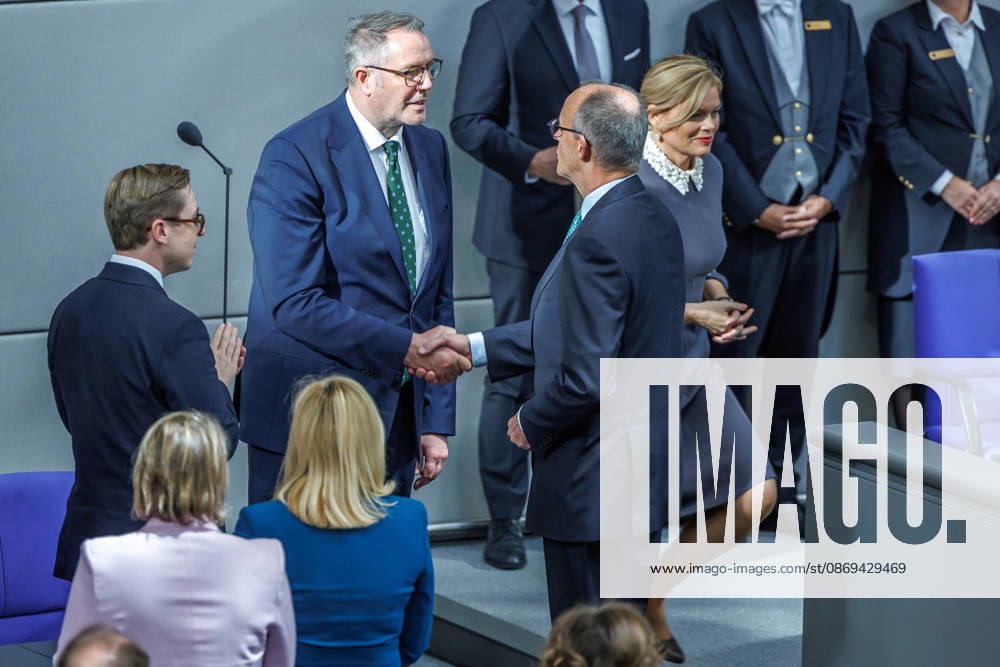 Bundestag: Federal Chancellor Friedrich Merz (CDU) and Alexander Schweitzer (SPD), Federal Minister of Labor and Social Affairs, after being sworn in at the German Bundestag on October 10, 26, in Berlin, Berlin, Berlin, Germany, Bundestag