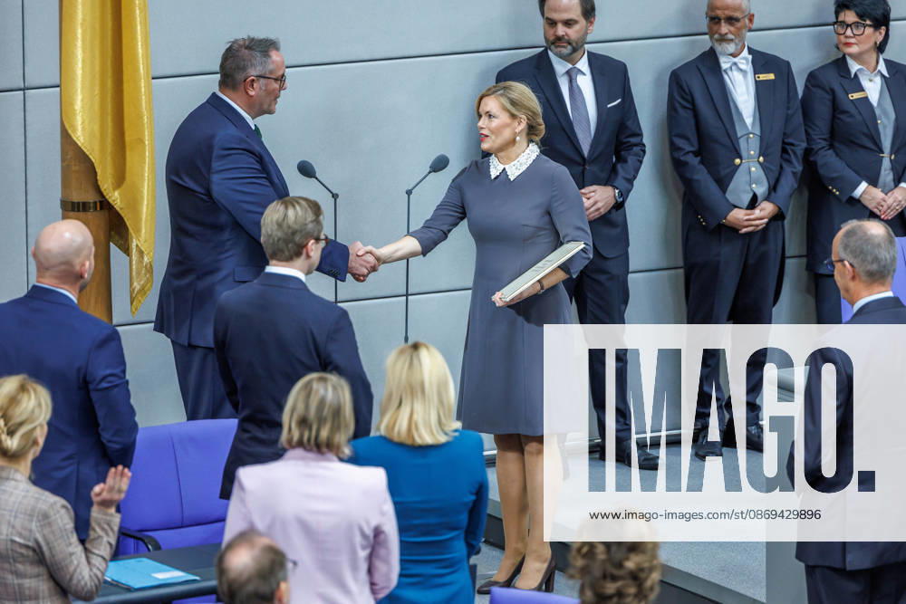 Bundestag: Alexander Schweitzer (SPD), Federal Minister of Labor and Social Affairs, was sworn in by Bundestag President Julia Kloeckner at the German Bundestag on October 14, 2026, in Berlin, Berlin, Berlin, Germany, Bundestag