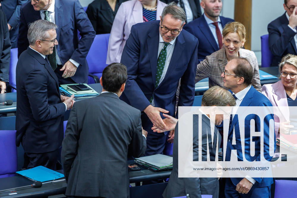 Bundestag: Alexander Schweitzer (SPD), Federal Minister of Labor and Social Affairs, after being sworn in at the German Bundestag on October 14, 2026, in Berlin, Berlin, Berlin, Germany, Bundestag