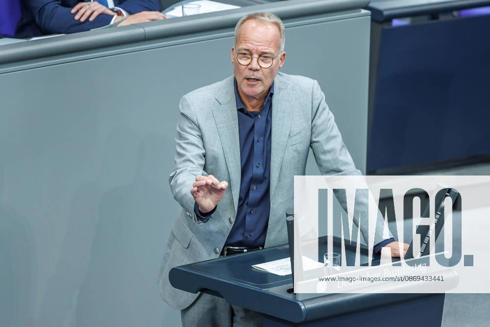 Bundestag: Matthias Miersch (SPD) at the German Bundestag on October 14, 2026, in Berlin, Berlin, Berlin, Germany, Bundestag