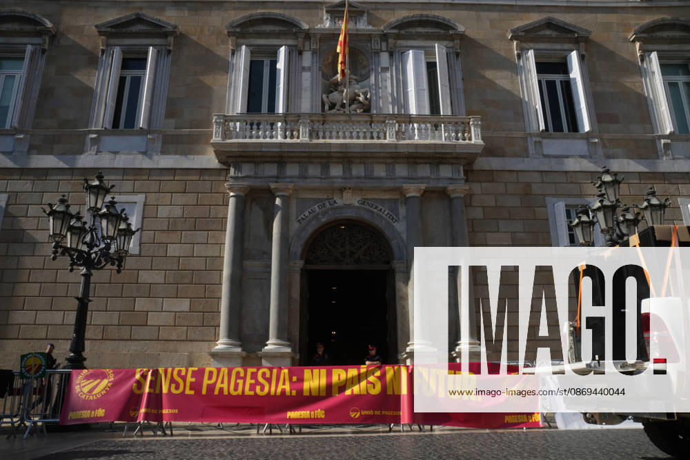 Tractor Rally for Agriculture in Barcelona: Protesters during a rally of tractors from various parts of Catalonia in front of the Government Delegation and statements, on October 14, 2026, in Barcelona, Catalonia, Spain. The demonstration, organized by Unió de Pagesos with the support of Asaja, FCAC, and Revolta Pagesa, denounces the structural crisis in the agricultural sector in Barcelona. OCTOBER 14, 2026, Spain