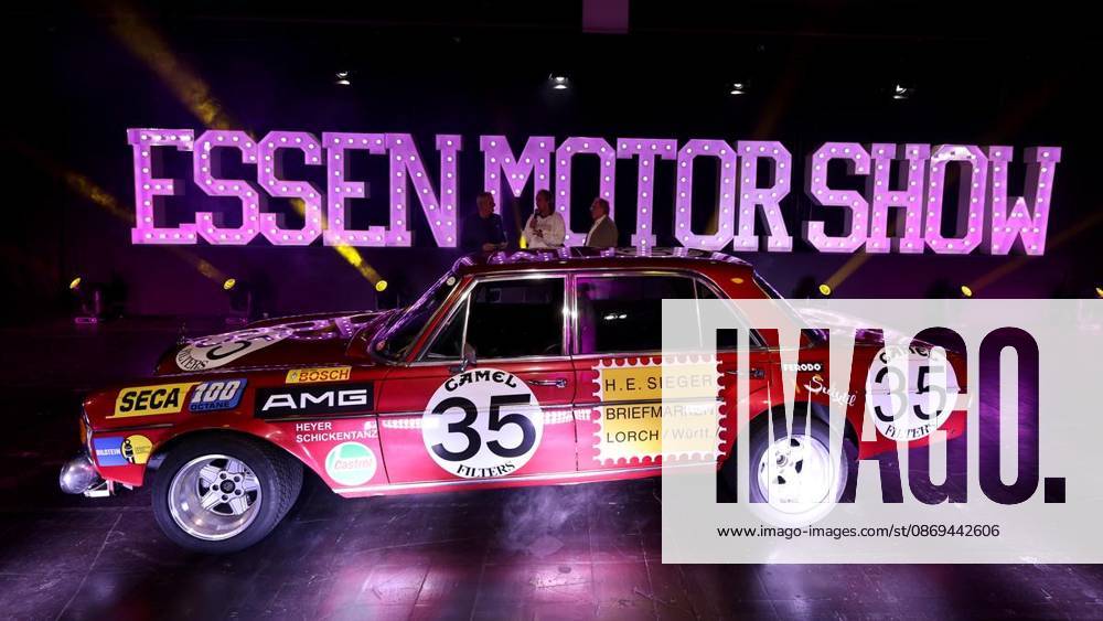 Carwalk at the Essen Motor Show: Extensive photo gallery of spectacular cars ** FOR ** **Mercedes-Benz 300 SEL 6 8 AMG at the Essen Motor Show on October 14, 2026, at Messe Essen in Essen-Rüttenscheid, Germany, North Rhine-Westphalia, Essen. Copyright ChristofxKöpsel