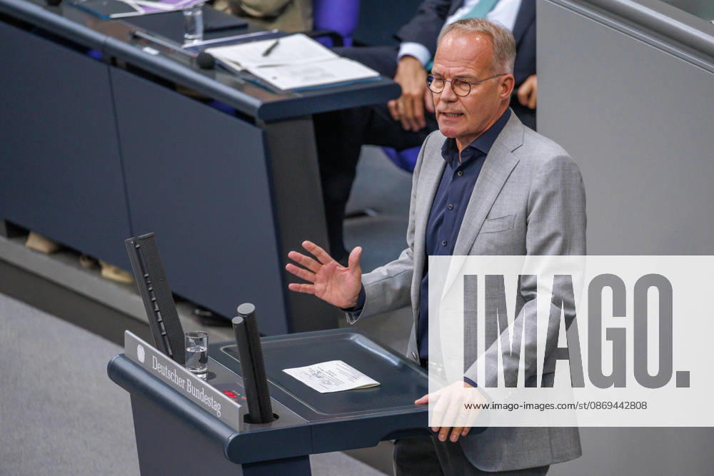 Bundestag: Matthias Miersch (SPD) at the German Bundestag on October 14, 2026, in Berlin, Berlin, Berlin, Germany, Bundestag