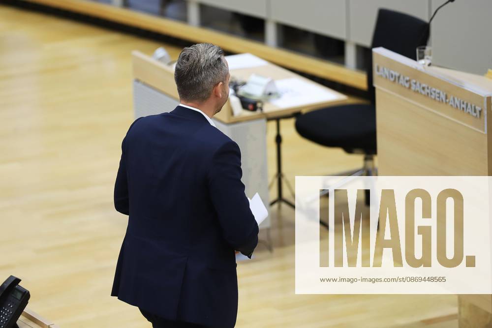 State Parliament Special Session: Ulrich Siegmund (AfD) delivers a speech on the introduction of a joint motion with the BSW to advocate for peace talks in the war in Ukraine