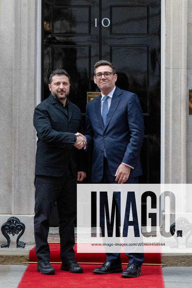 British Prime Minister Andy BURNHAM shakes hands with Ukrainian President Volodymyr ZELENSKYY outside 10 Downing Street in London, United Kingdom, ahead of talks on the UK s continued support for Ukraine. London United Kingdom - ZUMAk172 20261014_zip_k172_081