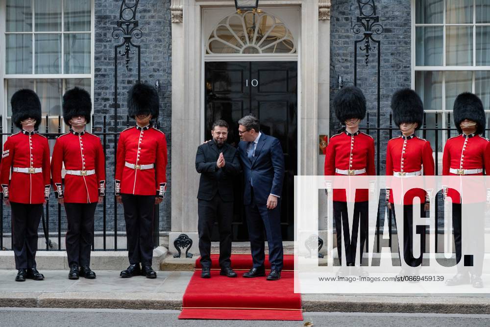 British Prime Minister Andy BURNHAM welcomes Ukrainian President Volodymyr ZELENSKYY outside 10 Downing Street in London, United Kingdom, ahead of their meeting to discuss support for Ukraine. London United Kingdom - ZUMAk172 20261014_zip_k172_067