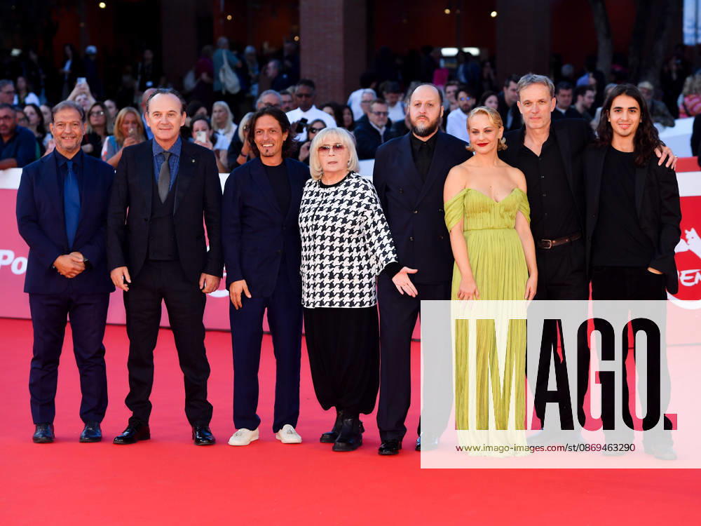 IPA89683519 - Rome, 2026 Film Festival - Evening 2 - Red Carpet for the film BRIANZA In the photo: Cast