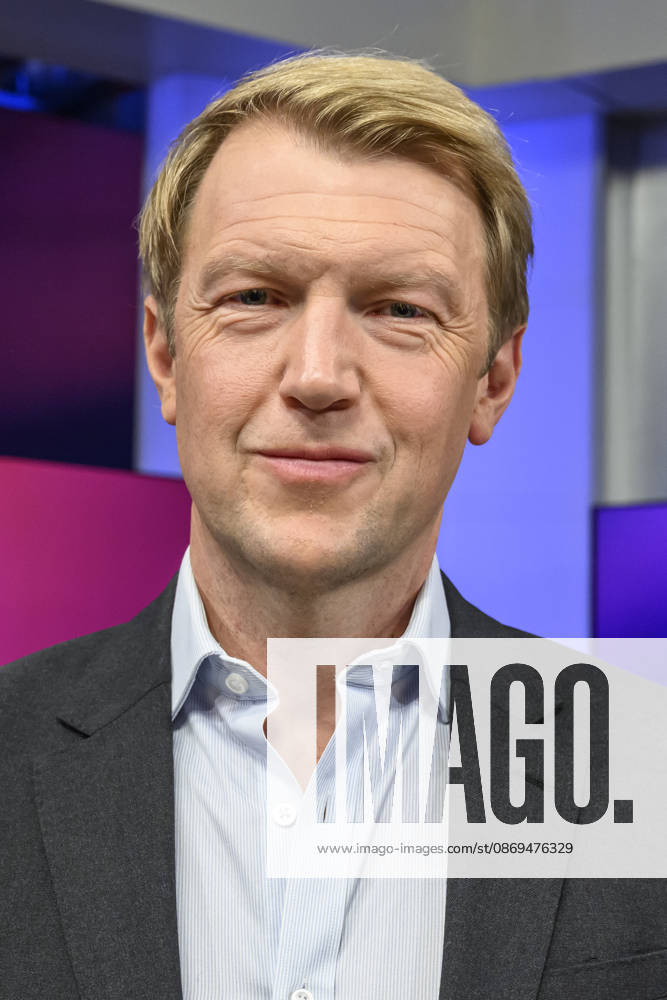 Pictured, from left: Markus Preiß, Head of the ARD Capital City Studio, GER, Berlin, studio, guest on Maischberger, political talk show, TV, program, with host Sandra Maischberger, Das Erste, from Adlershof, Am Studio 20, October 14, 2026,