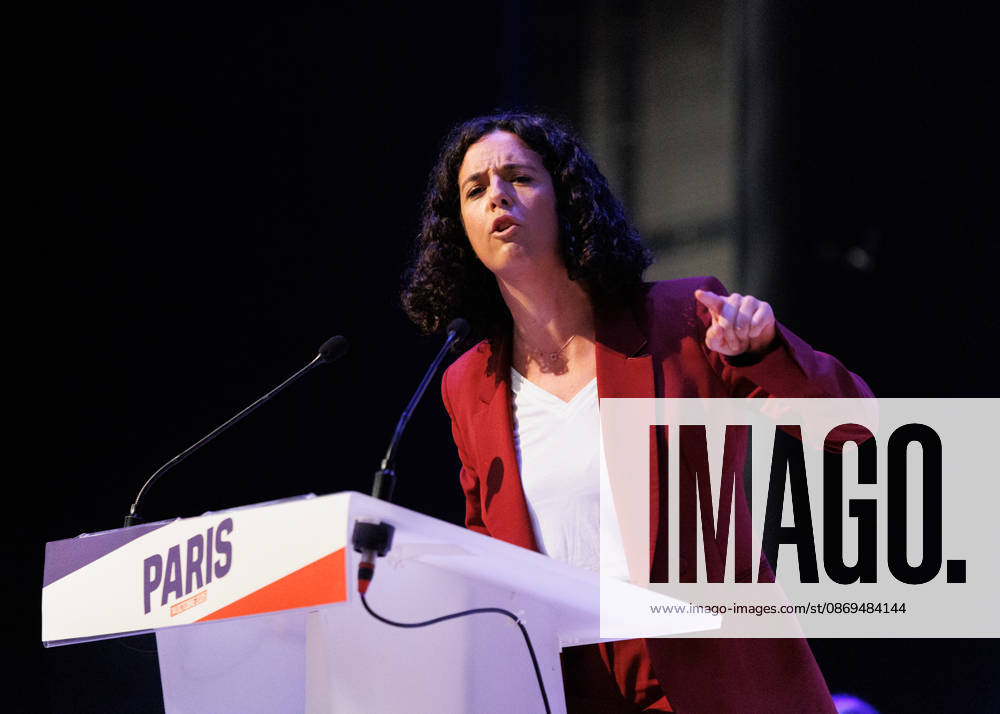 On Wednesday, October 14th at 7 p.m., La France Insoumise held a large public meeting at the Olympe de Gouges hall in support of Jean-Luc MÃ lenchon s presidential candidacy. Manon Aubry attended the meeting. - ZUMAs287 20261014_zip_s287_002