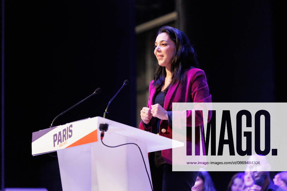 On Wednesday, October 14th at 7 p.m., La France Insoumise held a large public meeting at the Olympe de Gouges hall in support of Jean-Luc MÃ lenchon s presidential candidacy. Sophia Chikirou attended the meeting. - ZUMAs287 20261014_zip_s287_016