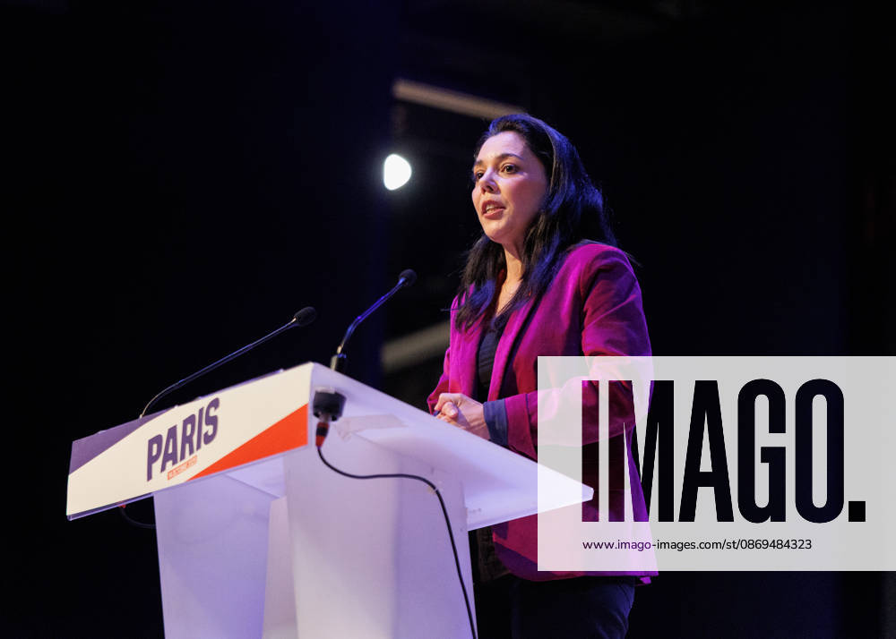 On Wednesday, October 14th at 7 p.m., La France Insoumise held a large public meeting at the Olympe de Gouges hall in support of Jean-Luc MÃ lenchon s presidential candidacy. Sophia Chikirou attended the meeting. - ZUMAs287 20261014_zip_s287_017