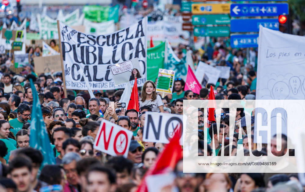 Gathering at Puerta del Sol due to the indefinite public education strike in Madrid. Education strike in the Community of Madrid. Teachers in the region are launching an indefinite strike, calling for better working conditions and quality education. The indefinite strike by Madrid s teaching staff began this Wednesday, October 14. Teachers, students, and families are mobilizing at all levels, from preschool to university. October 14, 2026 in Madrid, Spain. Madrid Spain