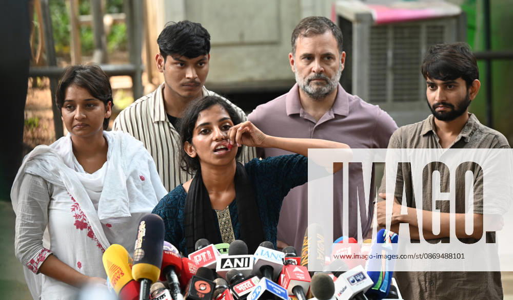 NSUI members speaks with media alongwith LOP Lok Sabha and Congress MP Rahul Gandhi during press conference regarding injured NSUI Members and others in the Delhi Police crackdown at Akbar Road on October 14, 2026 in New Delhi, India. Flanked by student leaders who alleged police assault during Tuesday s flash demonstrations in Connaught Place over Special Intensive Revision (SIR) electoral roll discrepancies, Gandhi accused law enforcement of brutal high-handedness. (Photo by Sonu Mehta Hindustan Times) LoP Rahul Gandhi Address Press Conference On Alleged Use Of Force Against NSUI Workers During Protest