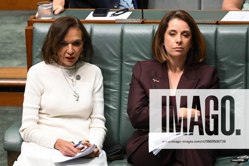 QUESTION TIME, Australian Small Business Minister Anne Aly speaks to Australian Communications Minister Anika Wells during Question Time in the House of Representatives at Parliament House in Canberra, Thursday, October 15, 2026. ( NO ARCHIVING CANBERRA AUSTRALIAN CAPITAL TERRITORY Australia