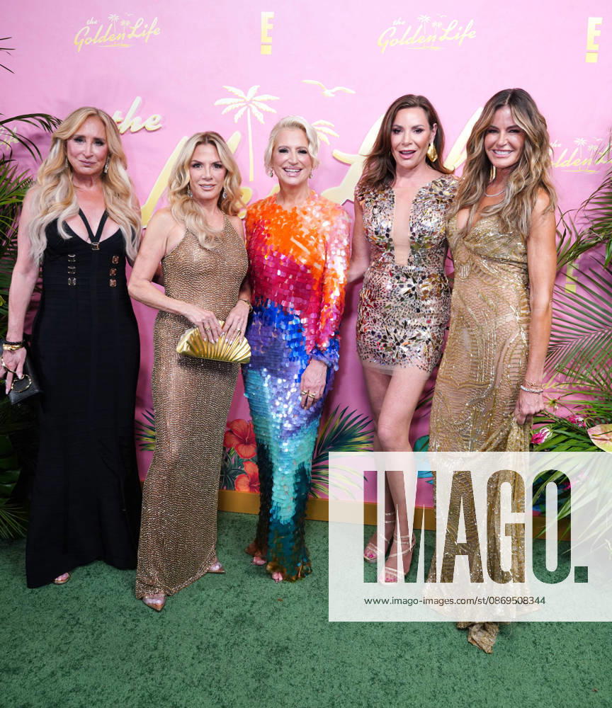 Sonja Morgan, Ramona Singer, Dorinda Medley, Luann de Lesseps and Kelly Killoren Bensimon attend E! s The Golden Life New York Premiere. Held at Miru NYC Pier 57 in New York. Zuma Press. October 14, 2026. New York United States - ZUMAp281 20261014_zea_p281_034