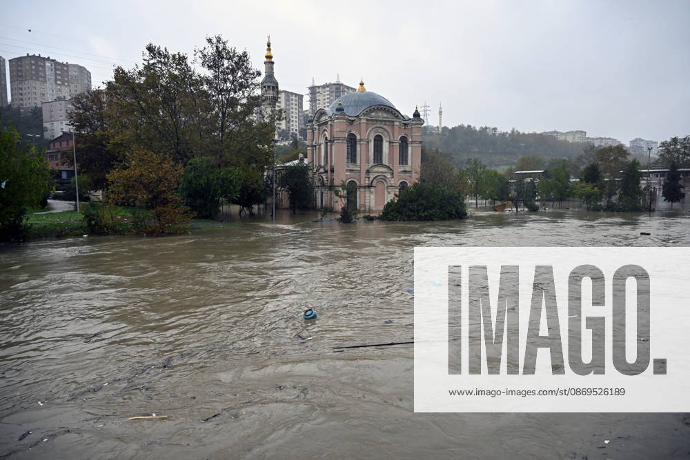Historic Sadabat Mosque and surrounding structures submerged as Kagithane Stream overflows in Istanbul ISTANBUL, TURKIYE - OCTOBER 15: Floodwaters surround the historic Sadabat Camii (Aziziye Mosque) and surrounding structures in the Kagithane district of Istanbul, Turkiye on October 15, 2026. Heavy downpours caused the Kagithane Stream to overflow its banks, inundating nearby historical sites, courtyards, and streets. Isa Terli Anadolu Istanbul Turkey. Editorial use only. Please get in touch for any other usage.