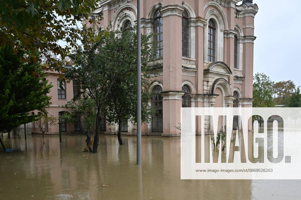 Historic Sadabat Mosque and surrounding structures submerged as Kagithane Stream overflows in Istanbul ISTANBUL, TURKIYE - OCTOBER 15: Floodwaters surround the historic Sadabat Camii (Aziziye Mosque) and surrounding structures in the Kagithane district of Istanbul, Turkiye on October 15, 2026. Heavy downpours caused the Kagithane Stream to overflow its banks, inundating nearby historical sites, courtyards, and streets. Isa Terli Anadolu Istanbul Turkey. Editorial use only. Please get in touch for any other usage.