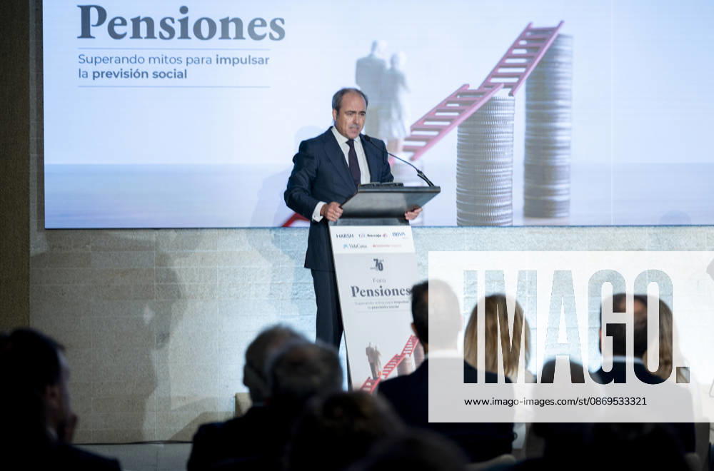 Elma Saiz Opens the 2026 Pensions Forum David Novoa, a partner at Marsh Health and Benefits, speaks during the opening of the 2026 Pensions Forum at the COAM headquarters on October 15, 2026, in Madrid, Spain. The forum was organized by APD, BBVA Seguros, Ibercaja, Marsh, Santander Seguros, and VidaCaixa. October 15, 2026, Madrid, Spain