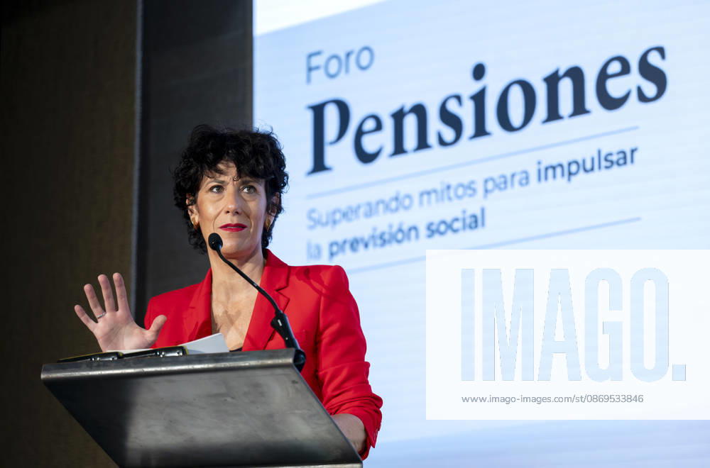 Elma Saiz Opens the 2026 Pensions Forum Elma Saiz, Minister of Inclusion, Social Security, and Migration and government spokesperson, speaks during the opening of the 2026 Pensions Forum, at the COAM headquarters on October 15, 2026, in Madrid, Spain. The forum was organized by APD, BBVA Seguros, Ibercaja, Marsh, Santander Seguros, and VidaCaixa. October 15, 2026, Madrid, Spain