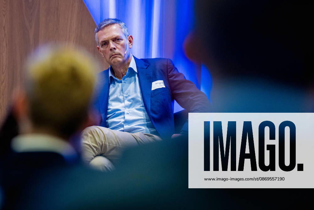 Norsk Industri Offshore s annual membership meeting, Oslo, October 15, 2026. Bjarne Schieldrop, chief analyst at SEB, at Norsk Industri Offshore’s open members’ meeting at Naeringslivets hus. Photo by Stian Lysberg Solum, NTB, Oslo, Norway. 2EUHm5dClAE Ref BUS2EUHm5dClAE jpg
