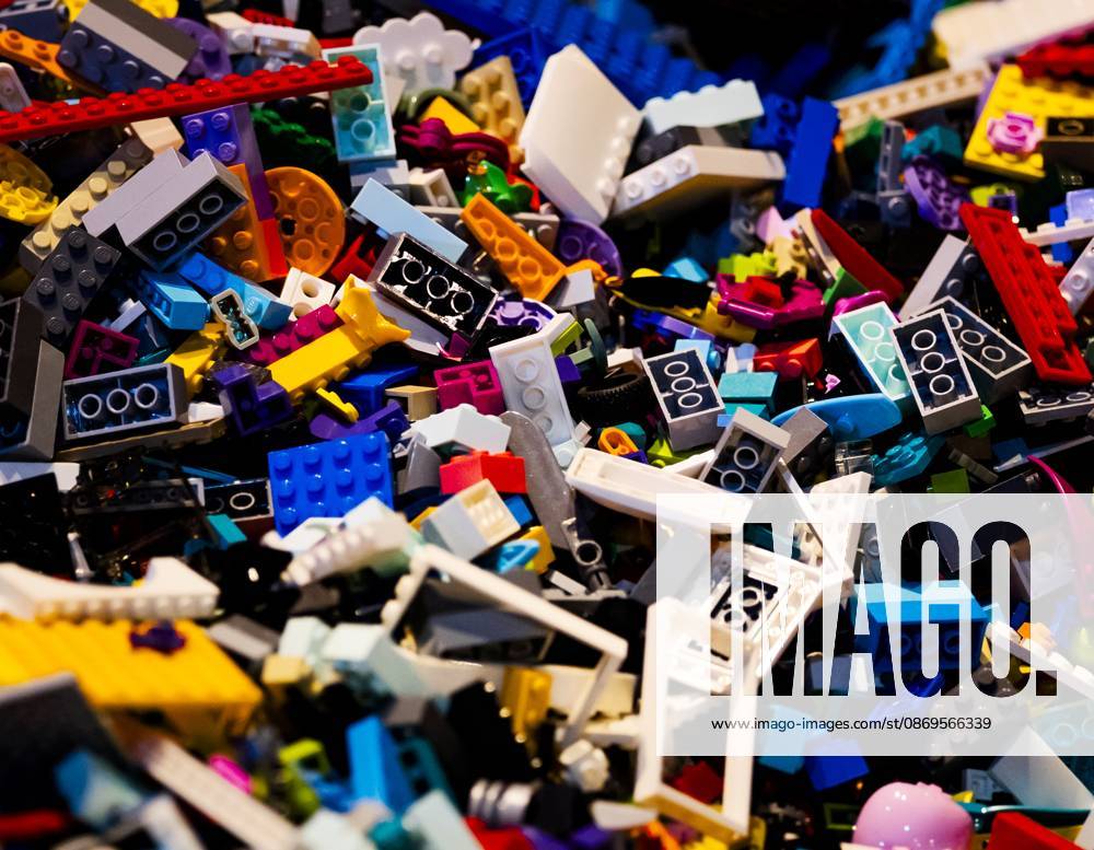UTRECHT - LEGO bricks on the first day of LEGO World at the Jaarbeurs. For seven days, young and old can have fun with the building toys. REMKO DE WAAL ANP netherlands out - belgium out
