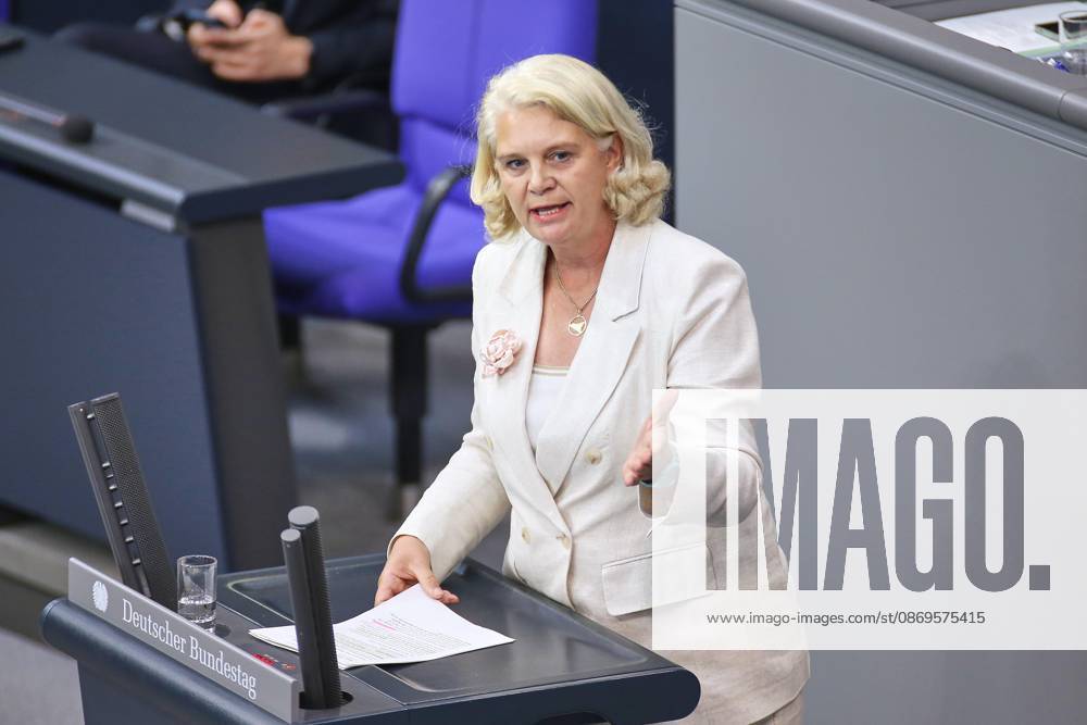 German Bundestag 102nd Session of the Bundestag Saskia Ludwig, CDU