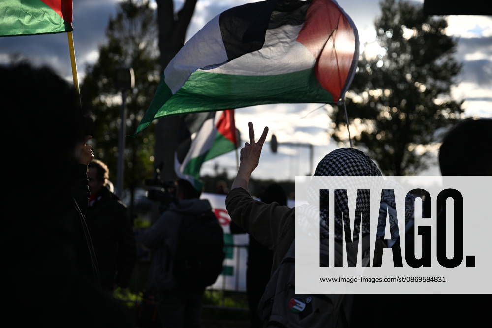 Pro-Palestinian Protest in Netherlands ahead of AZ Alkmaar-Hapoel Be’er Sheva match ALKMAAR, NETHERLANDS - OCTOBER 15: Pro-Palestinian demonstrator groups gather near AFAS Stadium to protest the UEFA Europa League football match between AZ Alkmaar and Hapoel Be er Sheva in Alkmaar, Netherlands on October 15, 2026. Security measures were heightened around the venue during the protest ahead of the match. Mouneb Taim Anadolu Alkmaar Netherlands. Editorial use only. Please get in touch for any other usage.