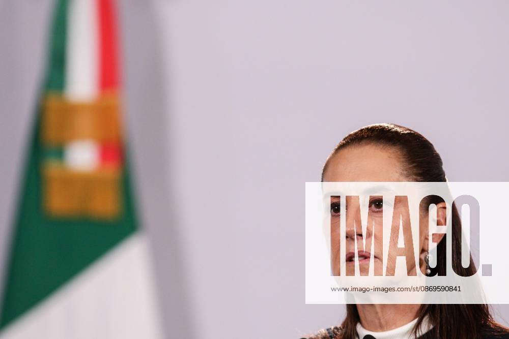 TO-45477- Ciudad de M& xe9;xico. 2026-10 -15. Claudia Sheinbaum Pardo, President of Mexico, during the daily morning press conference in the Treasury Room of the National Palace in Mexico City Alejandro God& xcd;nez Clasos.com.mx - ZUMAcs4_ 20261015_faa_cs4_017