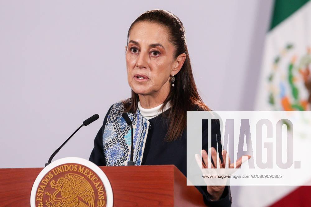TO-45477- Ciudad de M& xe9;xico. 2026-10 -15. Claudia Sheinbaum Pardo, President of Mexico, during the daily morning press conference in the Treasury Room of the National Palace in Mexico City Alejandro God& xcd;nez Clasos.com.mx - ZUMAcs4_ 20261015_faa_cs4_025